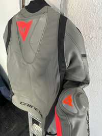 Casaco dainese tamanho XL (56)