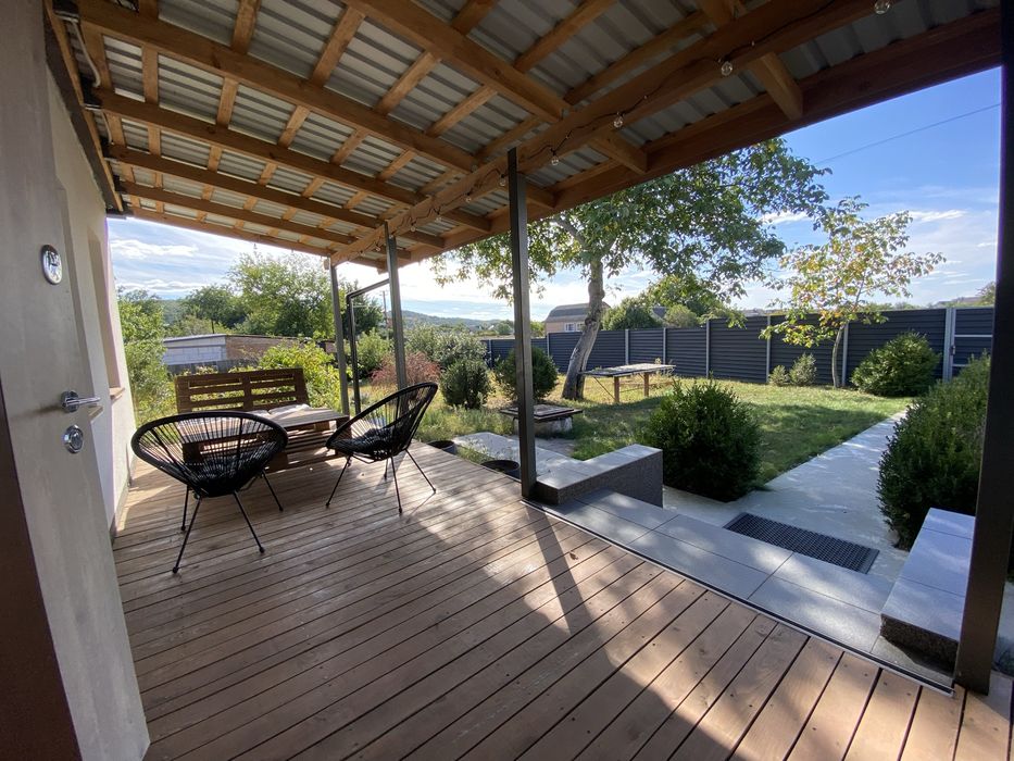 Будинок з двома спальнями в який можна заїхати одразу