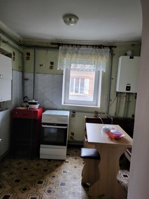 Продам добротний будинок на Лелеківці.