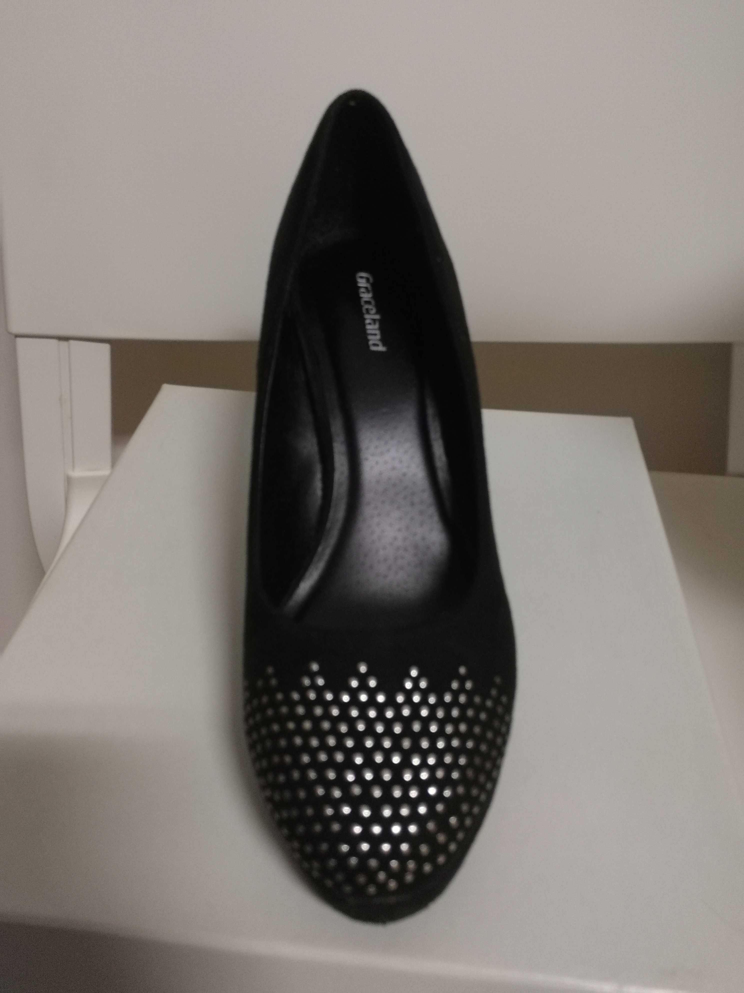 BAIXA DE PREÇO Sapatos novos de senhora