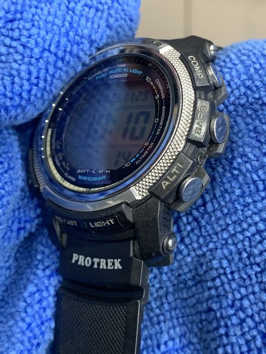 CASIO protrek часы .