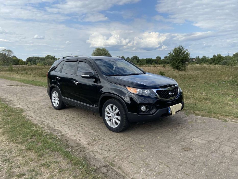 Продам KIA SORENTO  7 мест