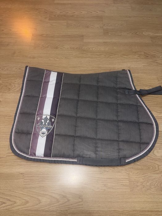 Sprzedam czapraki eskadron