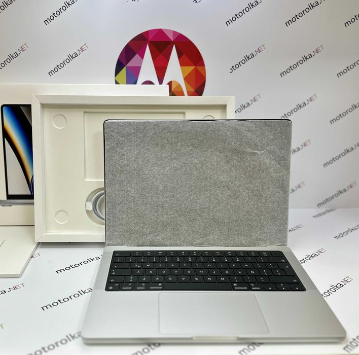 Ноутбук MacBook Pro 14 M1 Pro 10CPU/16GPU 16RAM 1TB SSD Silver NEW