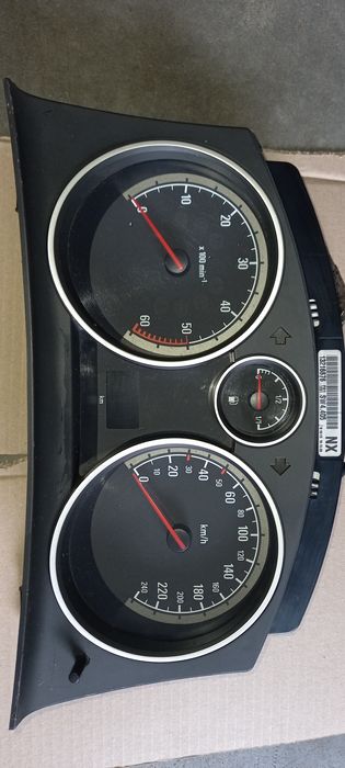 Попільниця. Опель Астра H. Приборка.