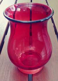 Mały wazon czerwony