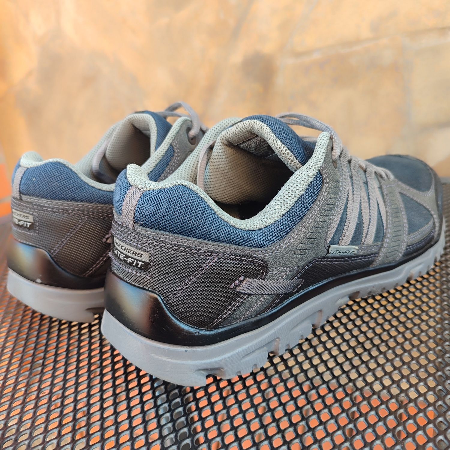 Кроссовки Skechers 45 размер (оригинал)