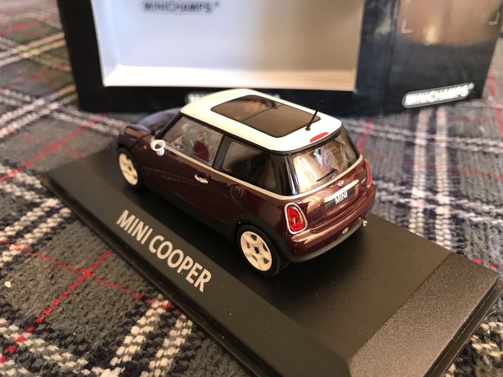 1/43 Mini Cooper R50 2001 MINICHAMPS