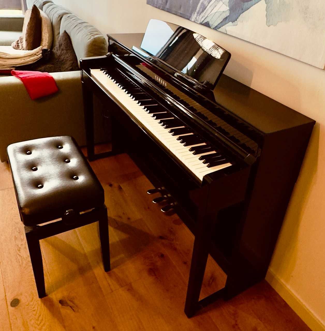 Piano YAMAHA - CLP 545, preto brilhante