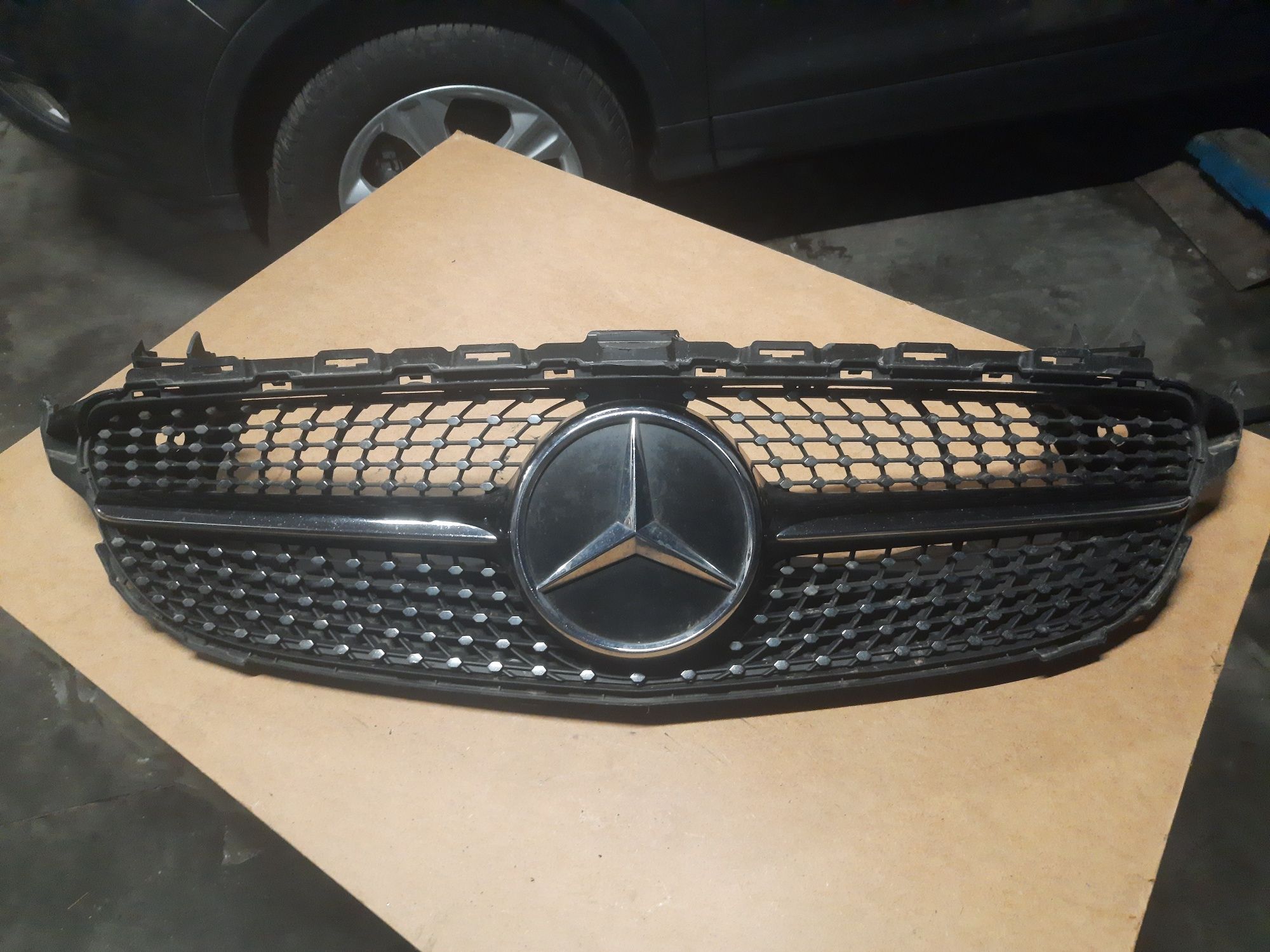 Mercedes C Klassa W205 AMG Grill Antrapa Diamond