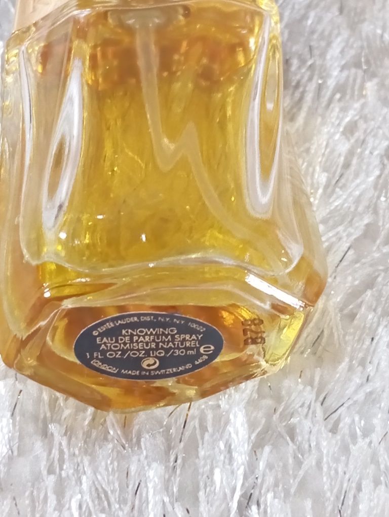 Perfumy Estée Lauder Knowing