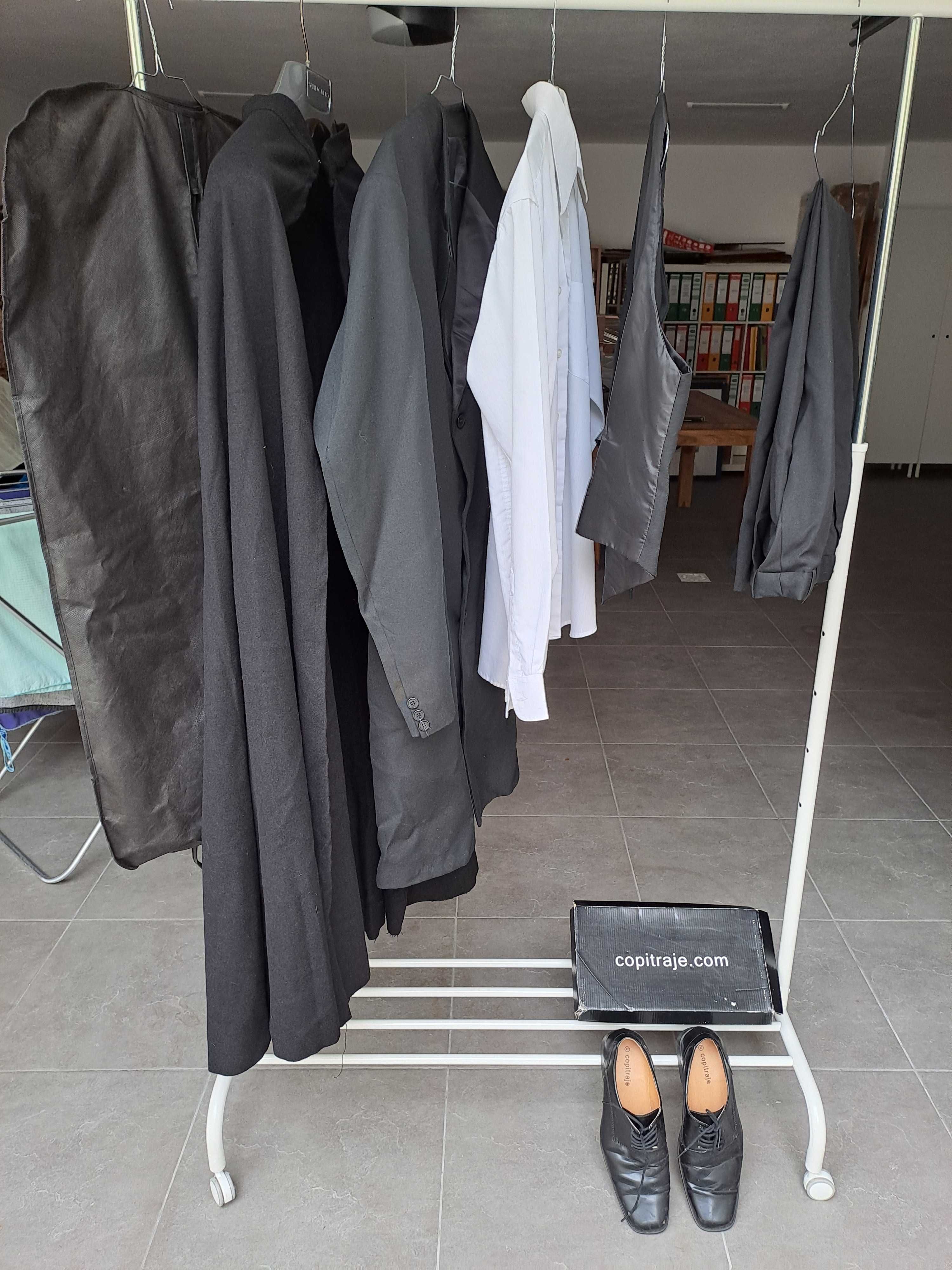 Traje académico masculino M.
