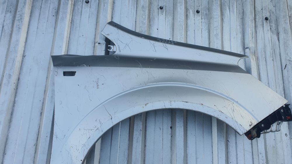 Крило переднє праве Opel Zafira b, опель зафіра сіре