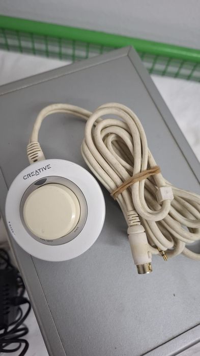 Conjunto de 2 Colunas + Subwoofer CREATIVE