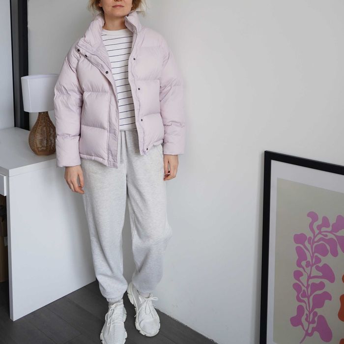 Об’ємний стьобаний пуховик у ніжних пастельних відтінках