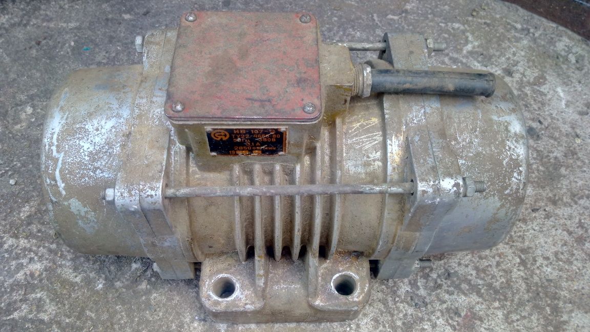 вибродвигатель  ИВ - 116