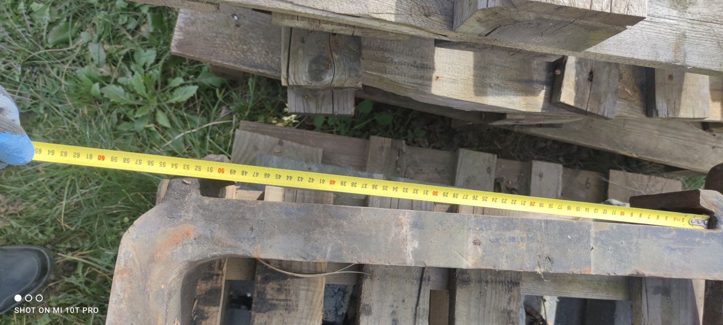 Widły do wózka widłowego 3.5 t rozstaw karetki 52 bułgar