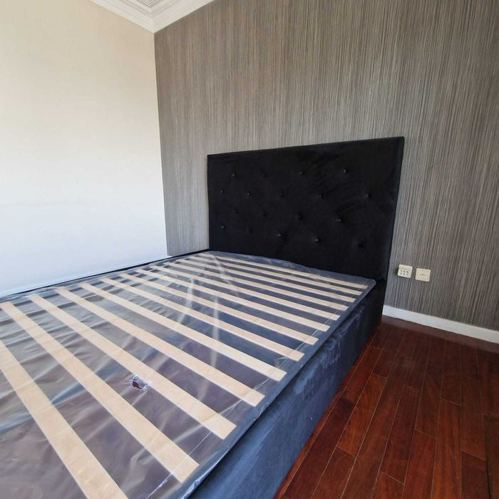 Camas De Casal Estofadas Top de Gama 190x140m Estrado Incluído 199€ !!