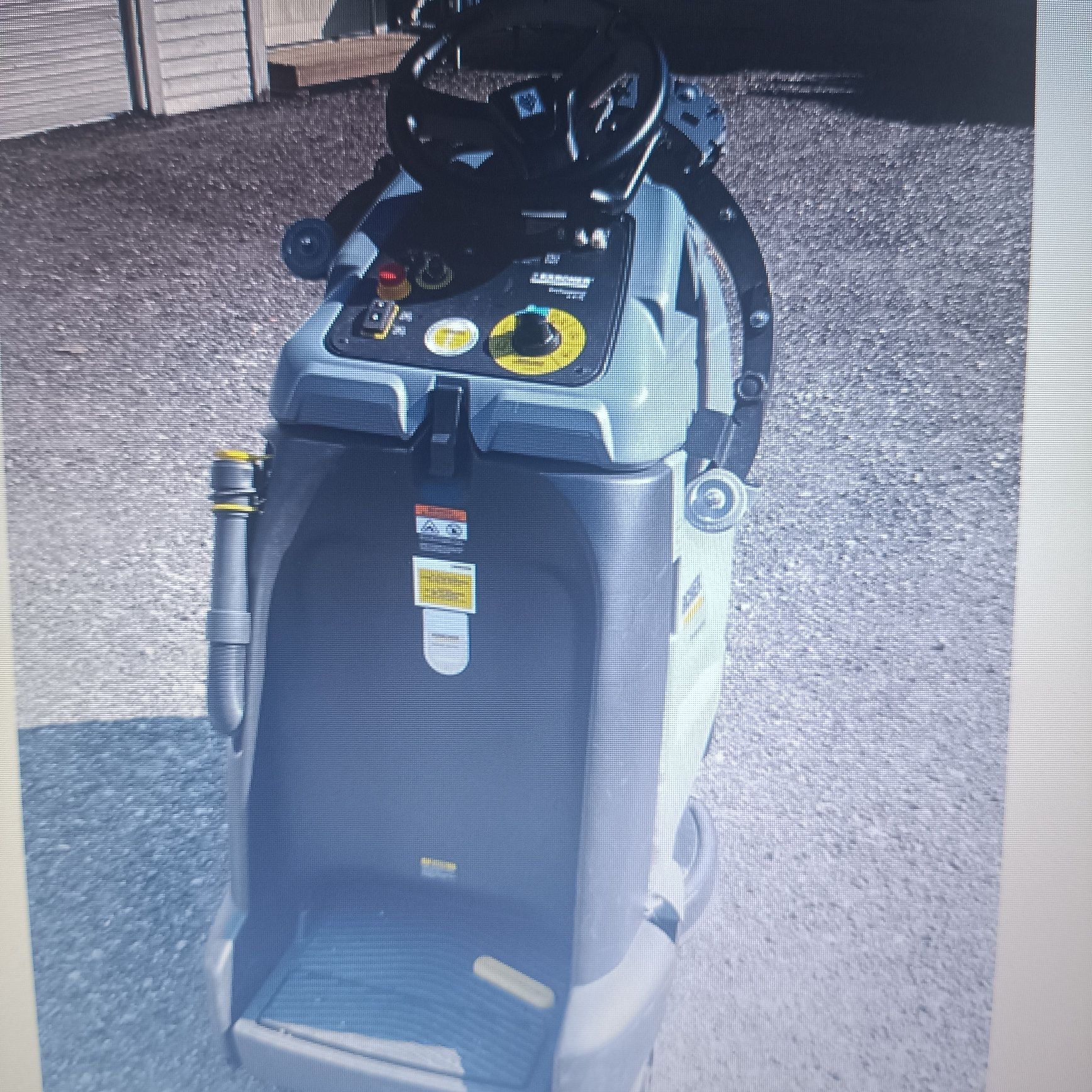 Szorowarka z platformą dla operatora BD 50/40 Karcher, zmywarka