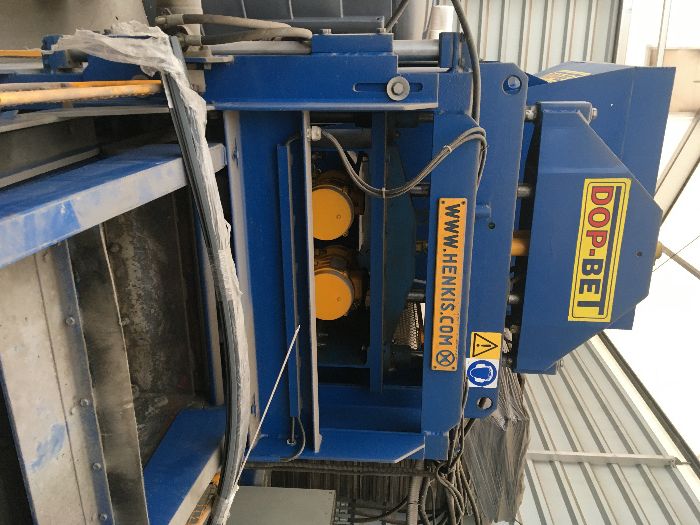 Henkis HK-93 Z - wibroprasa do produkcji m.in. kostki brukowej