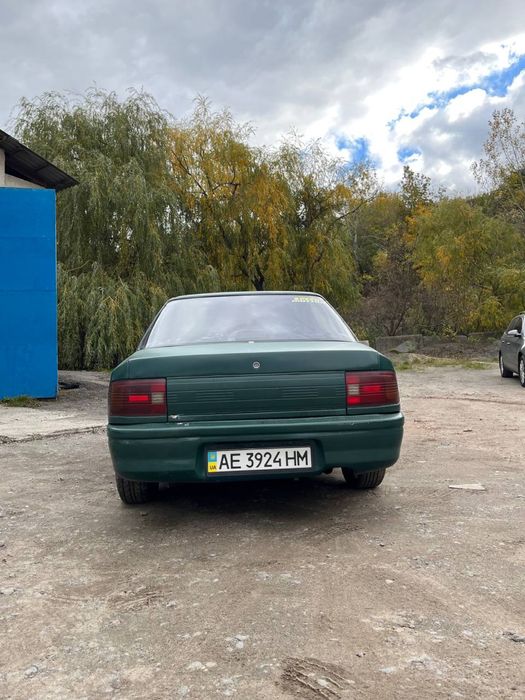 Продам Mazda 323
