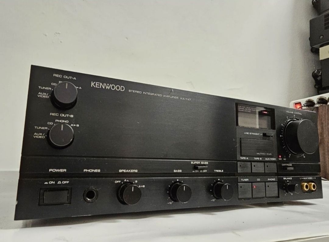 Wzmacniacz Kenwood K-747 . Made in Japan