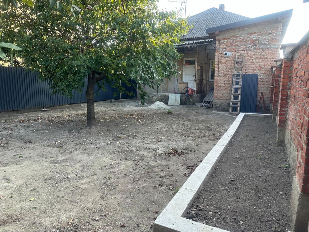Продам 3 кім.квартиру (пів будинку з ділянкою.вул. Літуна (Толстого)