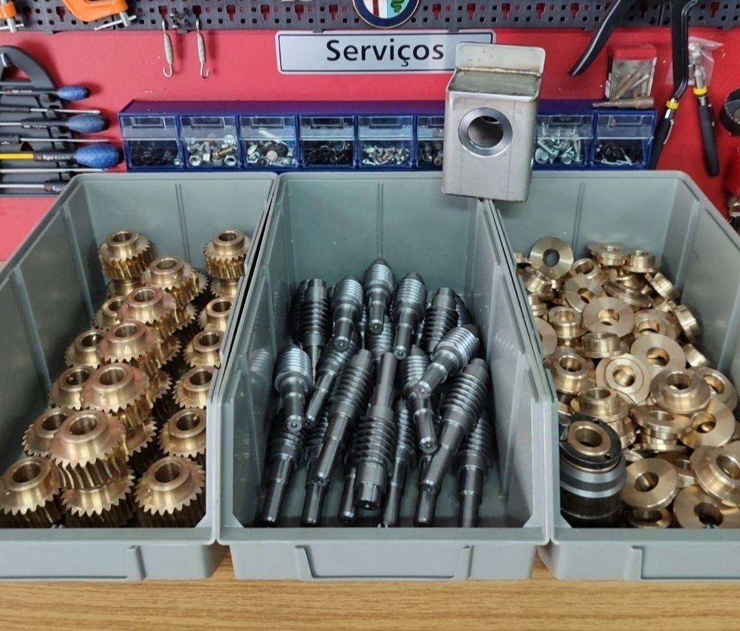 Serviço de torno mecânico