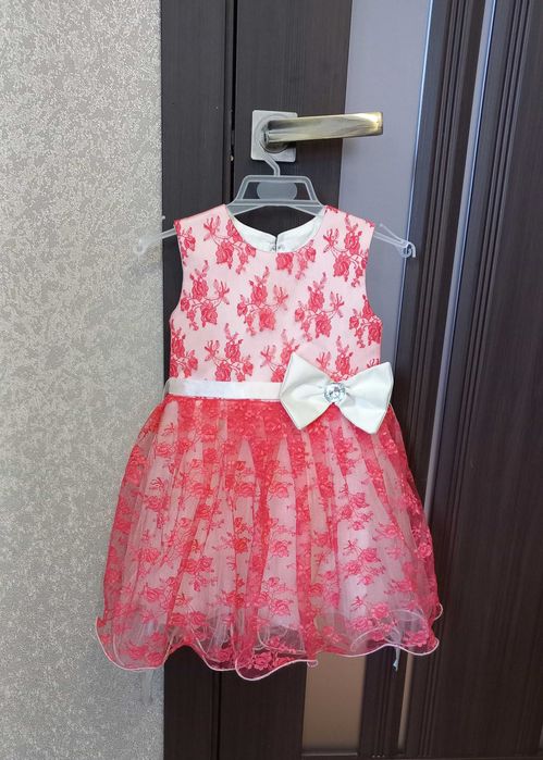 Сукня для дівчинки