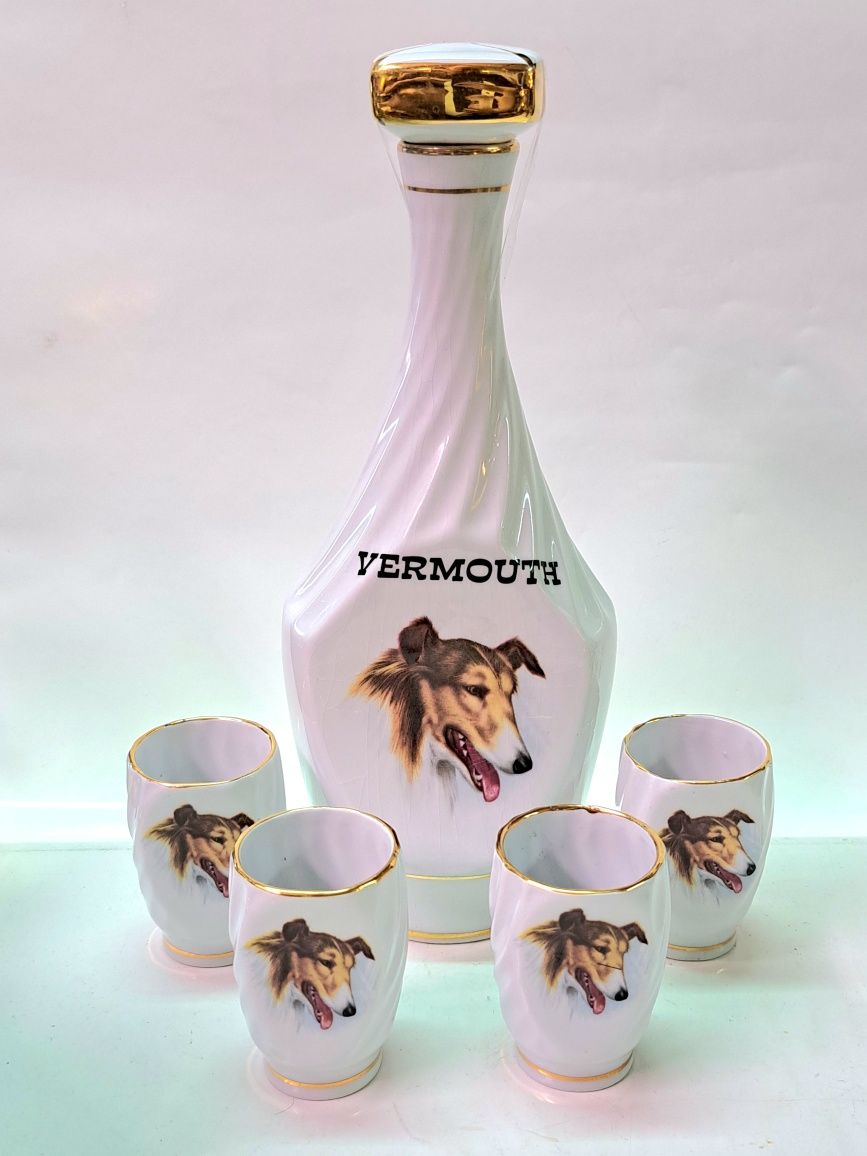 Garrafa de Vermouth e 4 copos Collie

18 €

Dimensões 
Altura garrafa
