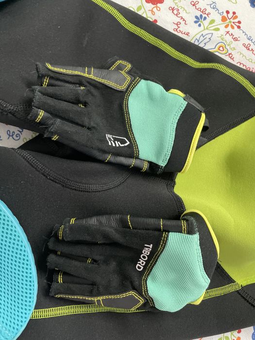 Neoprene triboard como novo