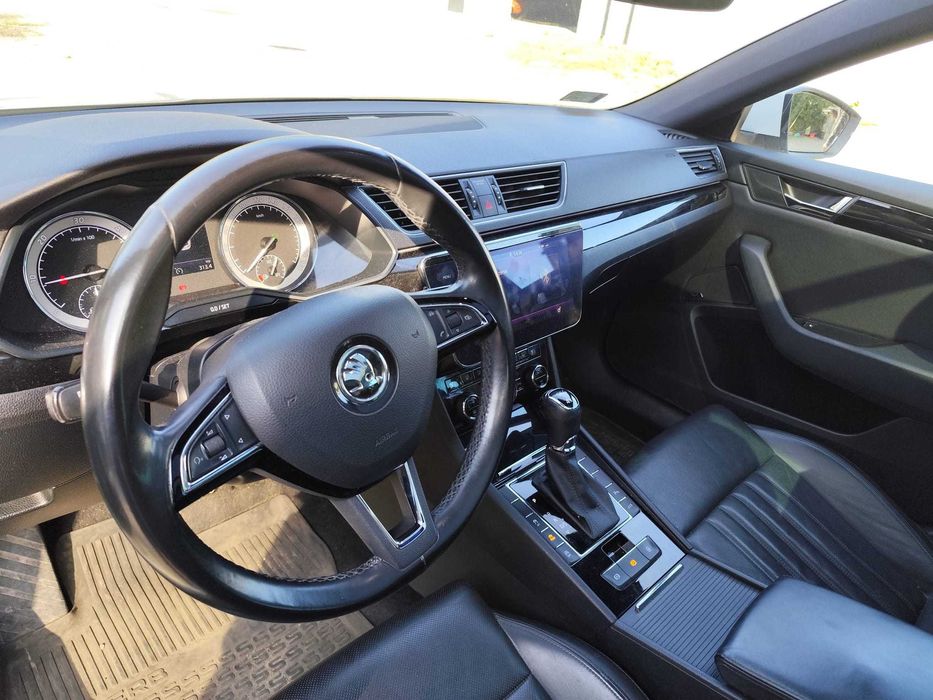 Skoda Superb 4x4 L&K DSG Panorama Pakiet Czerń Full Wersja