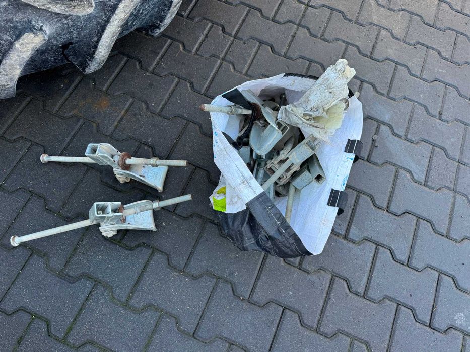 Koła bliźniacze tył R38 opony felgi komplet AGCO VALTRA FENDT MASSEY