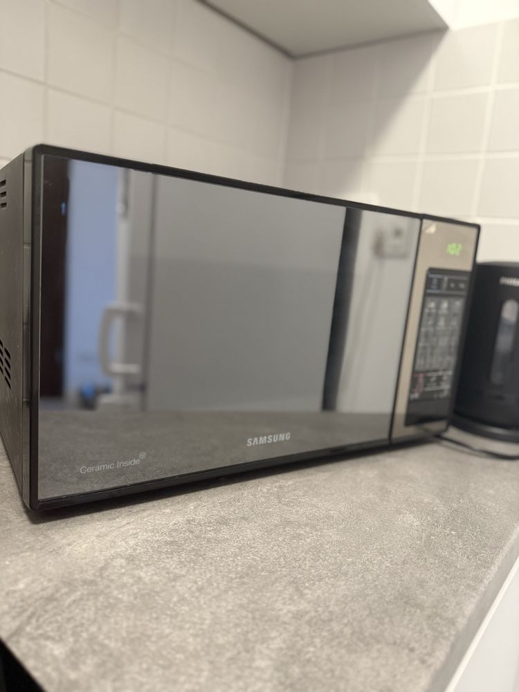 Kuchana milrofalowa Samsung ceramic inside