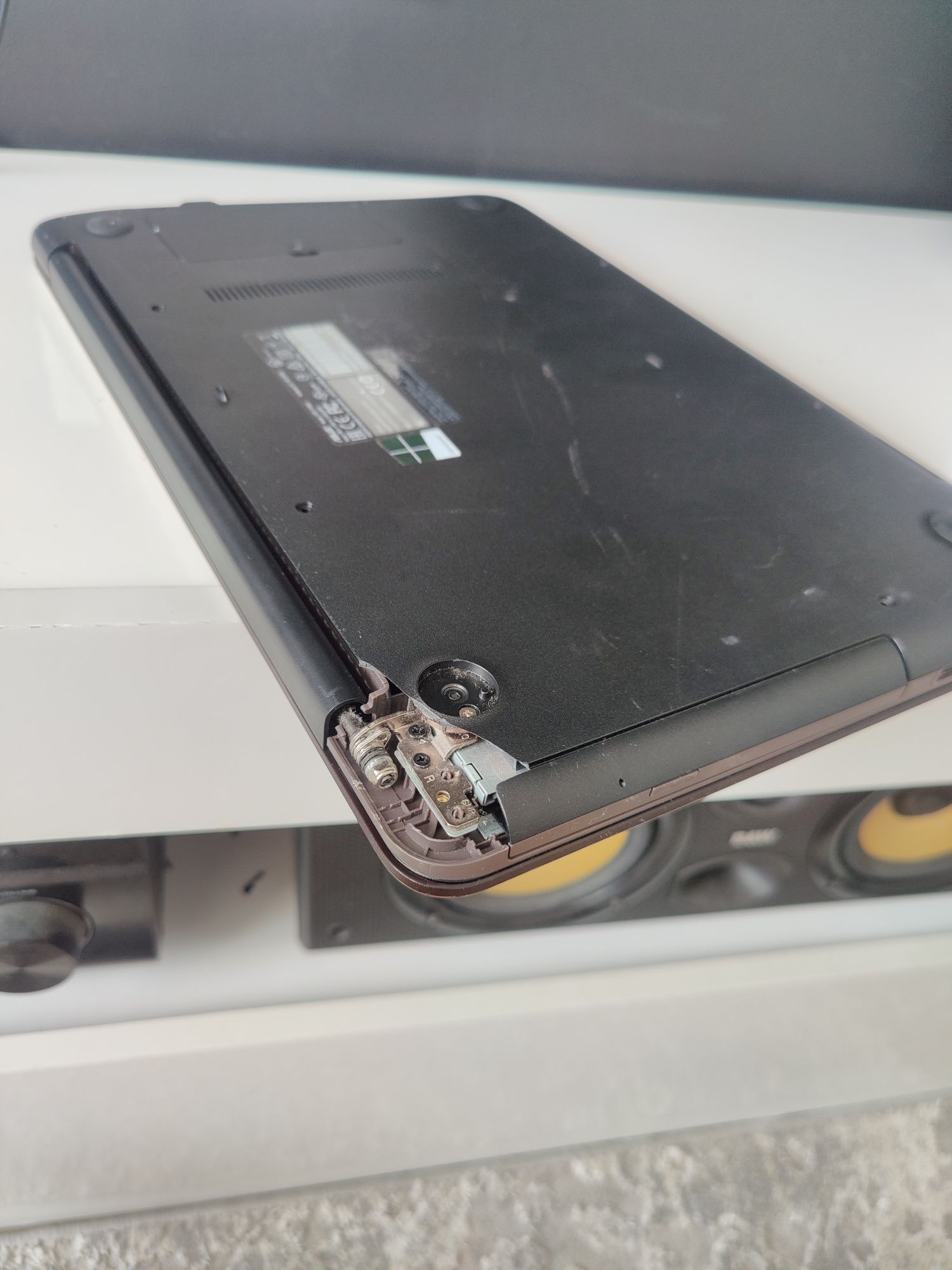 15,6 Asus f556u / nvidia 2 ГБ /i5 6200u /8 /HDD 1 тб/ноутбук