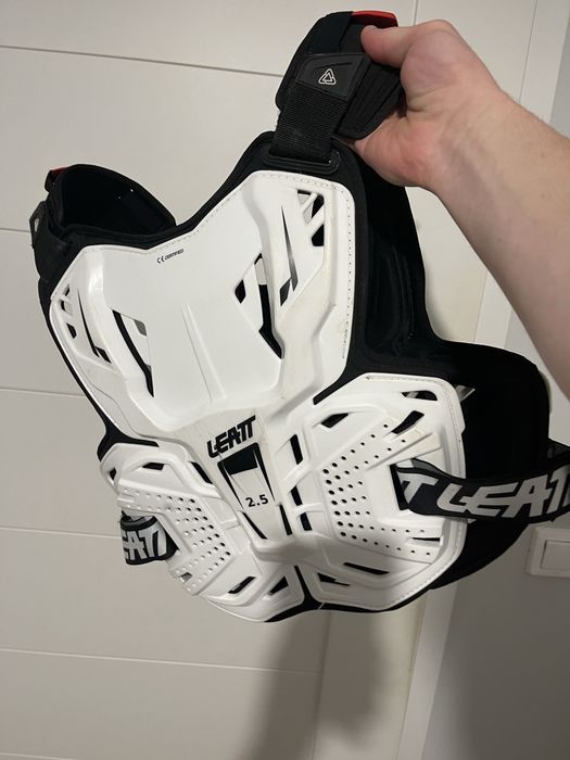 Zbroja/Buzer Leatt 2.5