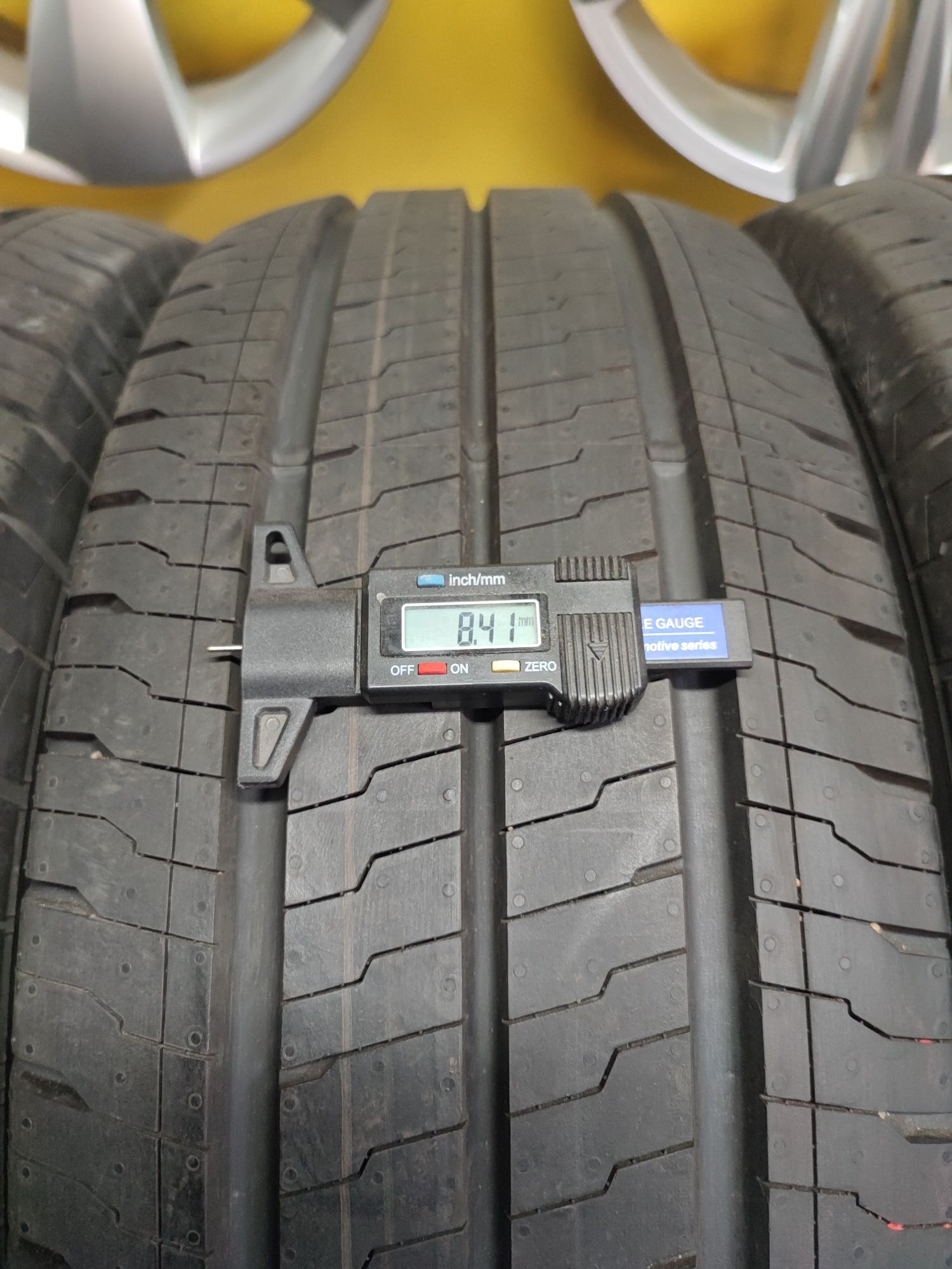 Opony letnie 235/65R16C 115/113R Continetal VanContactEco | 2023