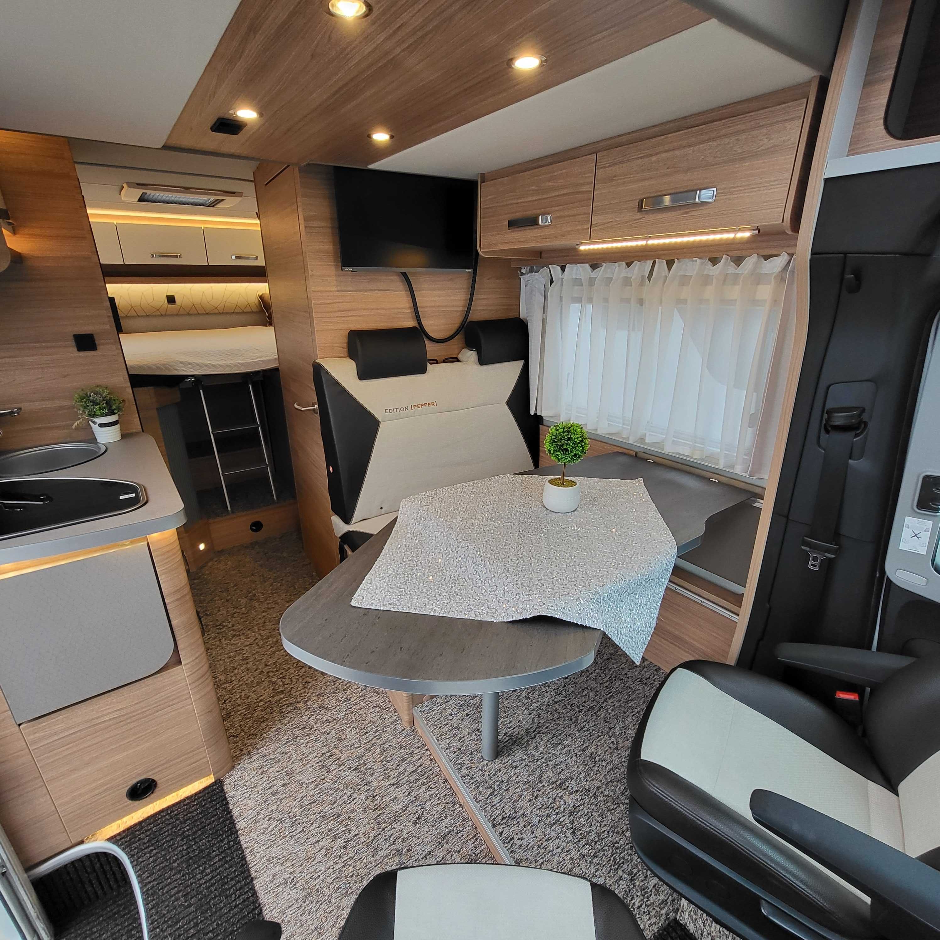Kamper Wynajem Promocja VIP 4 Bogate Wyposażenie Do wynajęcia Camper