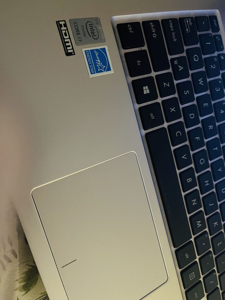 Laptop notebook Asus Zenbook UX303L