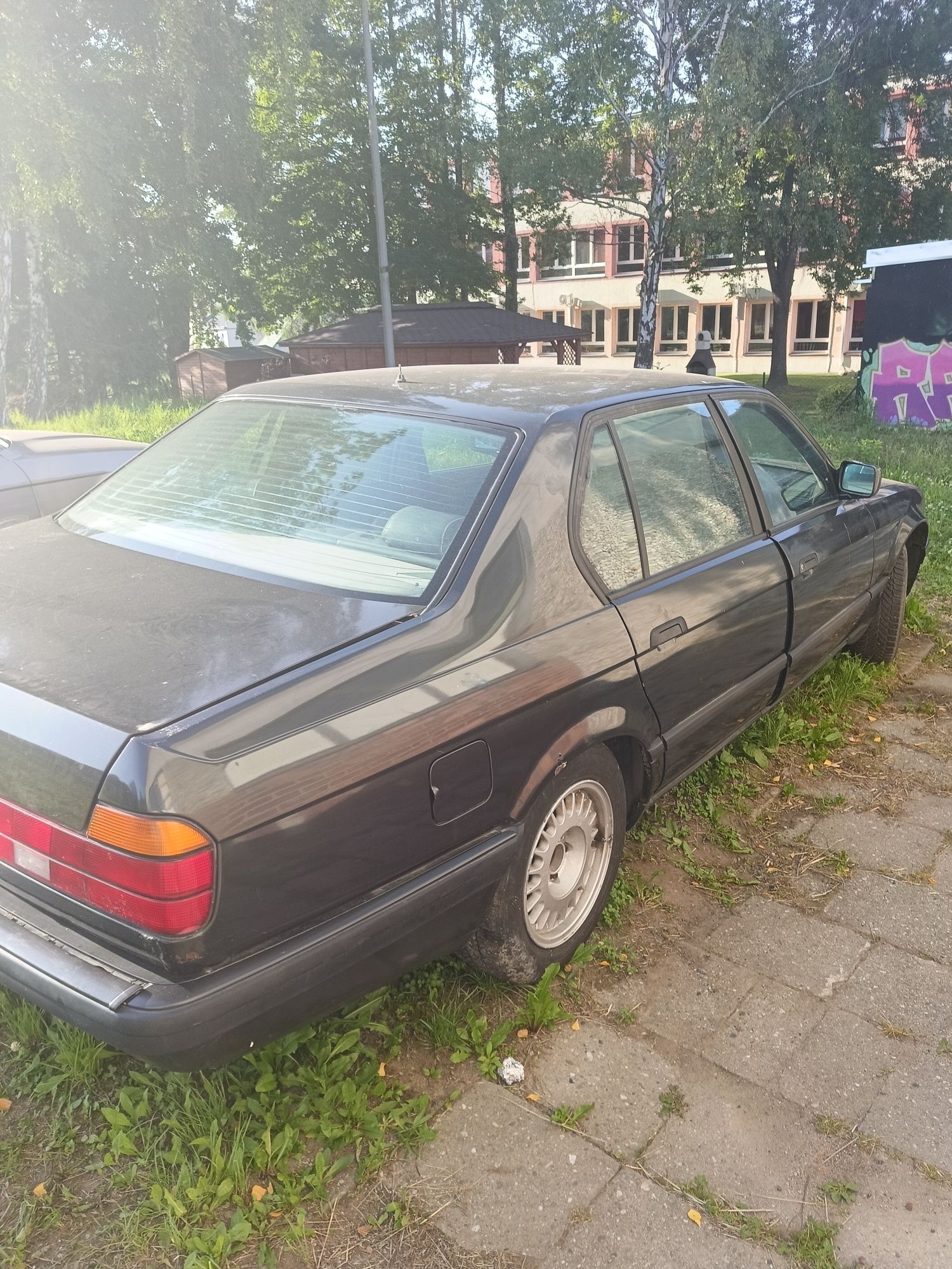 BMW 750 LONG do renowacji czytaj opis