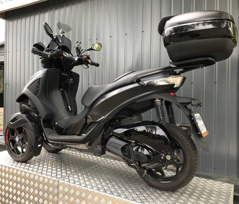 Boczki boki Owiewki tył Piaggio MP3 Yourban komplet