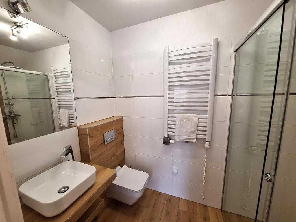 Dom na Wyłączność z Wanna Hydromasażem, Basenem i Suną