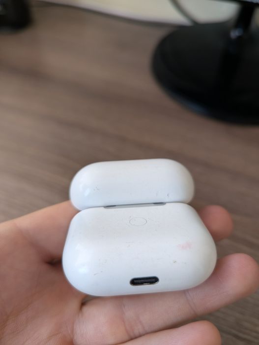 Кейс apple airpods