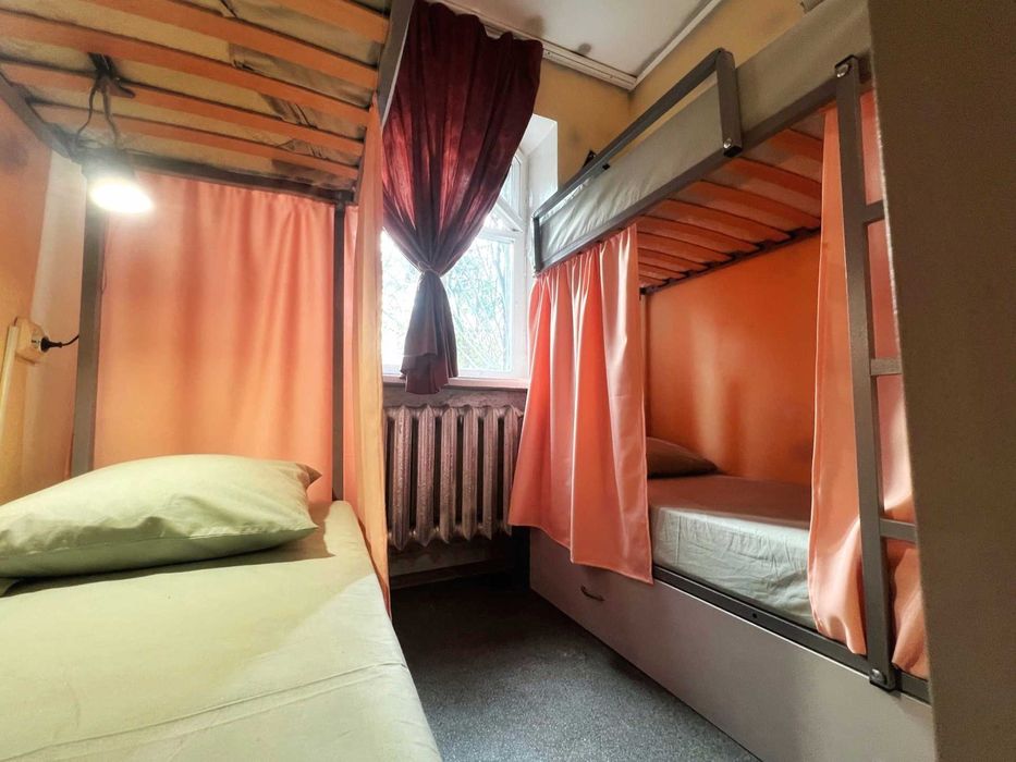 Хостел поряд з метро/ 1500грн-місяць! біля вул. Святошинської