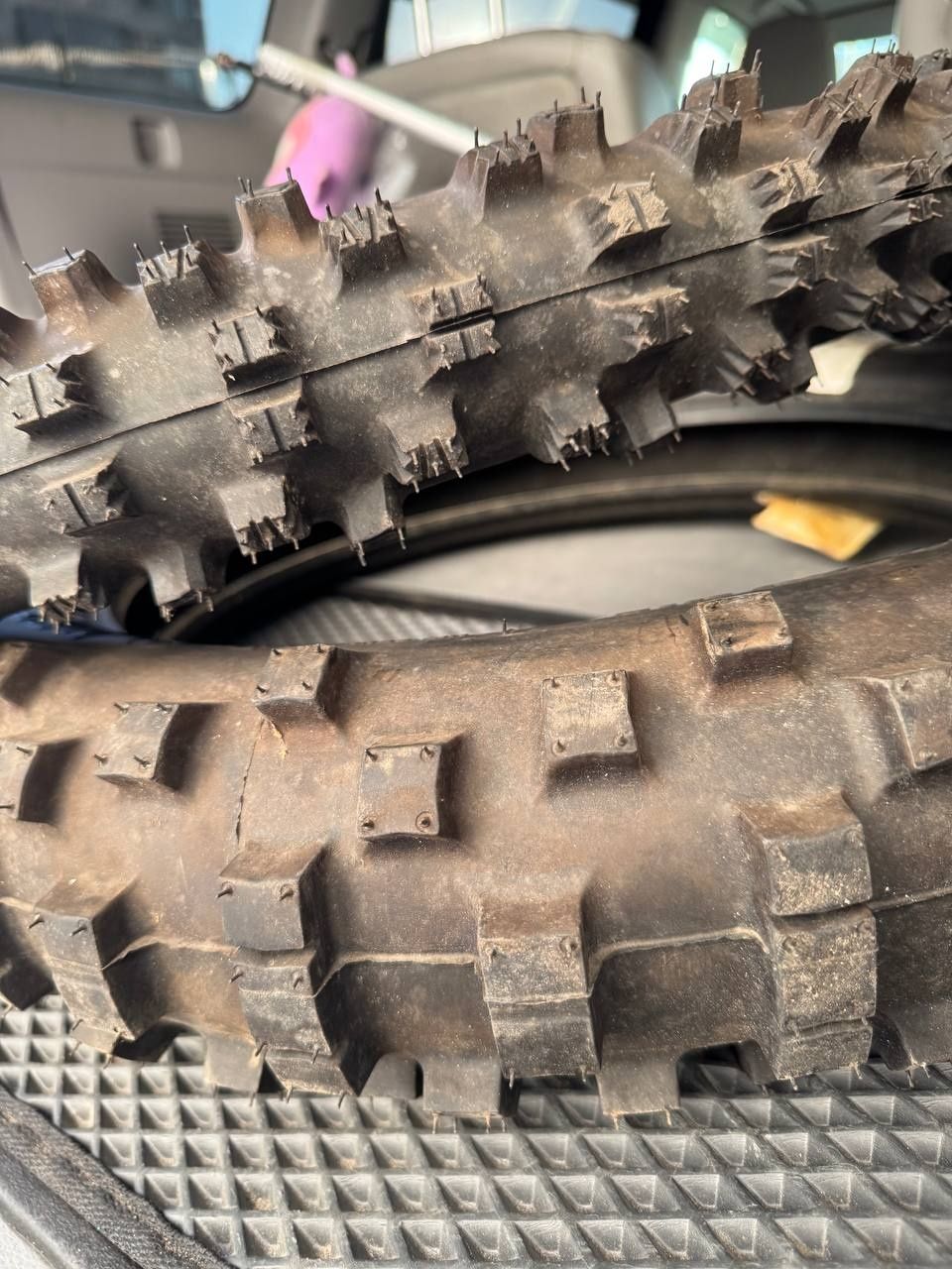 140/80 r18 metzeler 90/90 r21