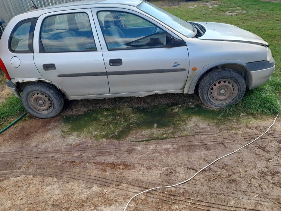 Opel Corsa b w całości lub części