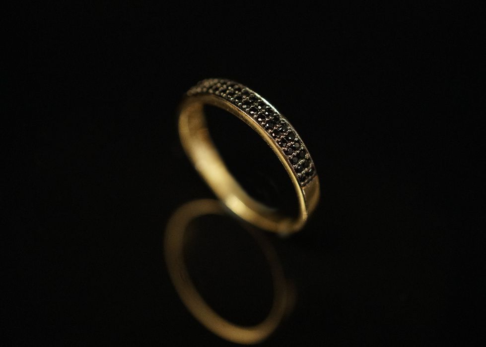 Złoto 585-Złoty pierścionek z cyrkoniami rozm 16