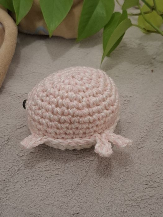 Maskotka wieloryb na szydełku