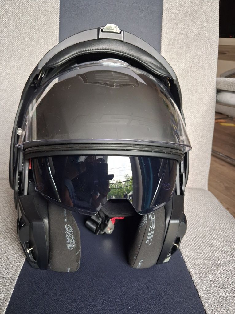 Kask motocyklowy szczękowy LS2 251 ecer22-05 S