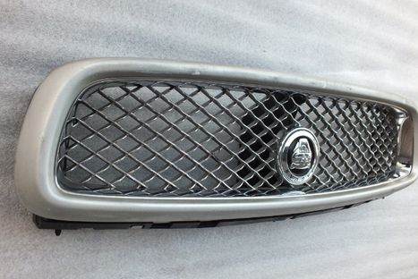 Jaguar X-type lift grill atrapa